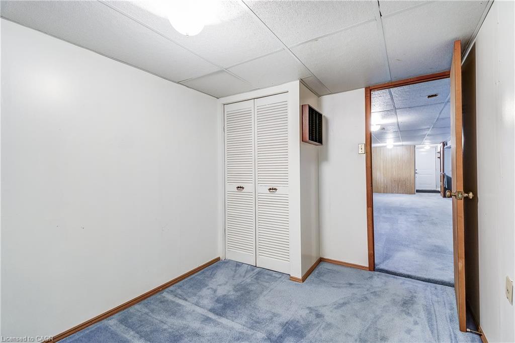 1324 Consort Crescent, Burlington, ON - Indoor Photo Showing Other Room