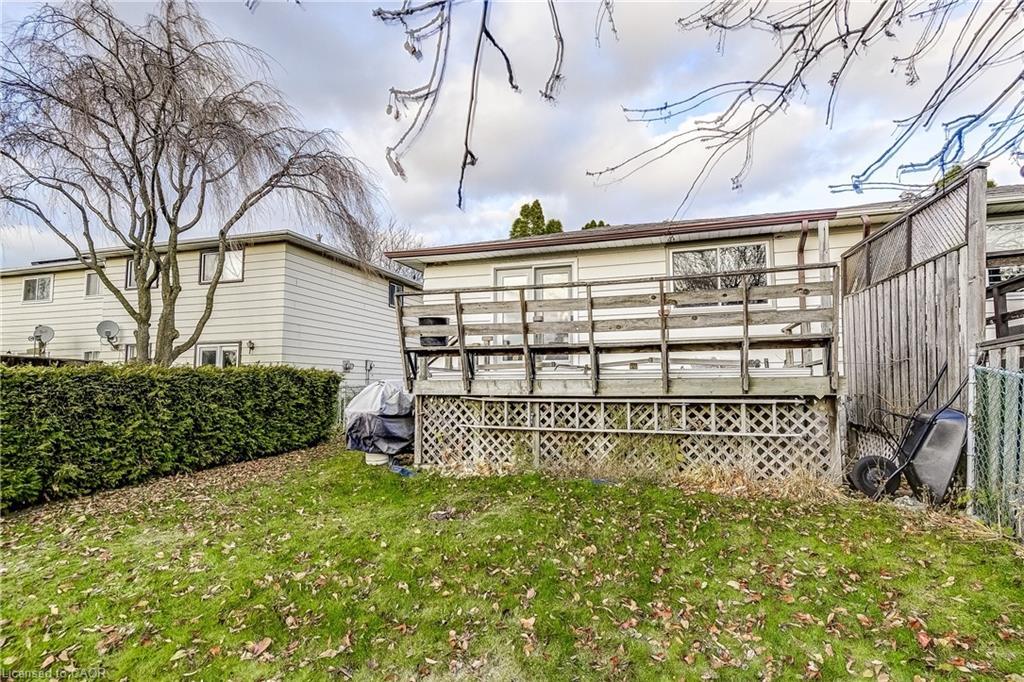 1324 Consort Crescent, Burlington, ON - Outdoor