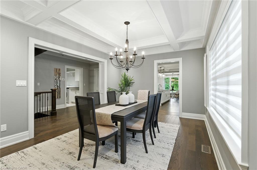 391 Patricia Drive, Burlington, ON - Indoor Photo Showing Dining Room