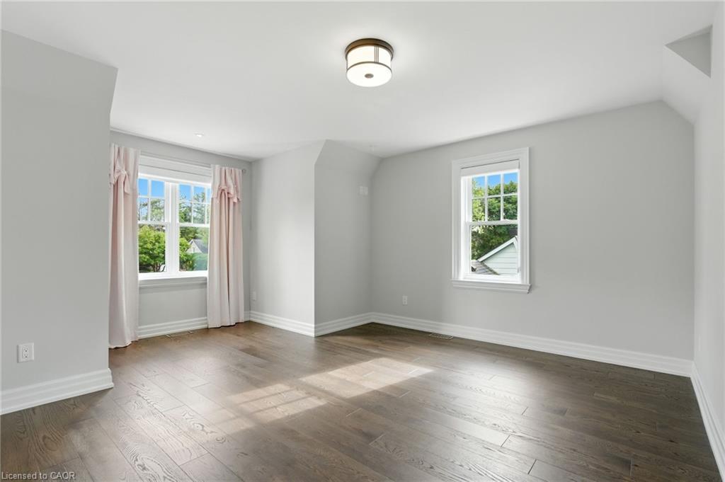 391 Patricia Drive, Burlington, ON - Indoor Photo Showing Other Room