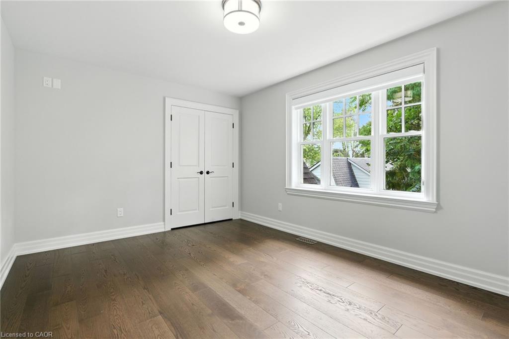 391 Patricia Drive, Burlington, ON - Indoor Photo Showing Other Room