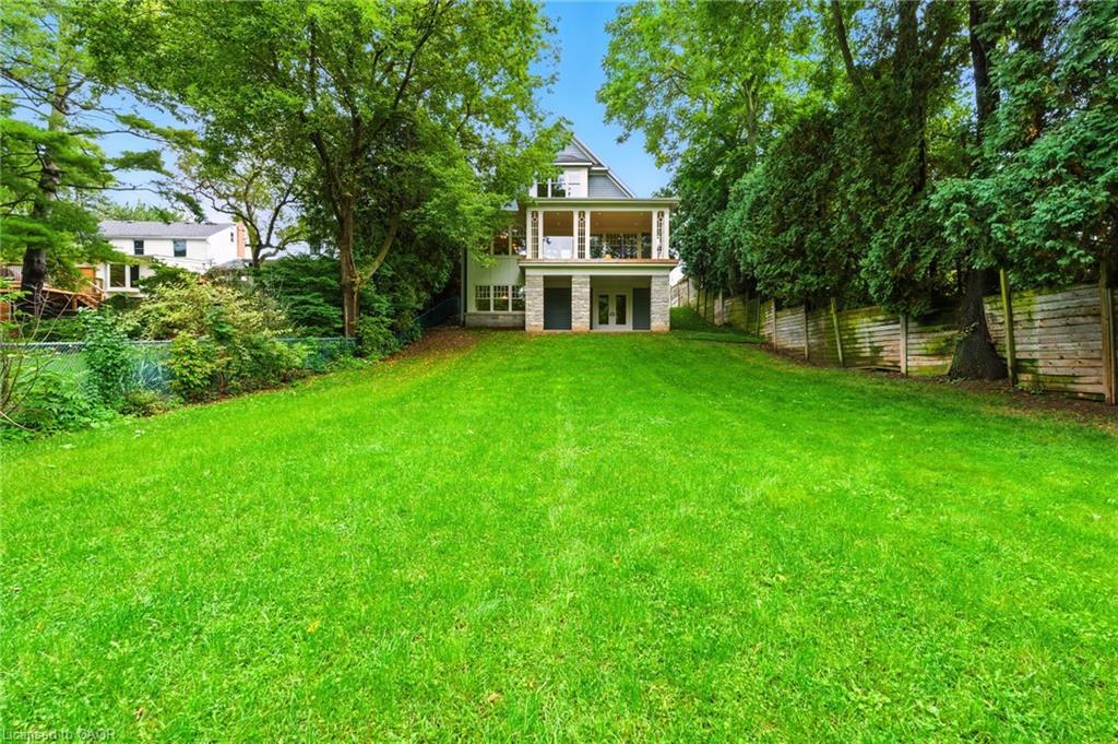 391 Patricia Drive, Burlington, ON - Outdoor With Balcony