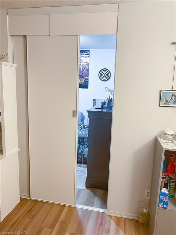 116-130 Conway Drive, London, ON - Indoor