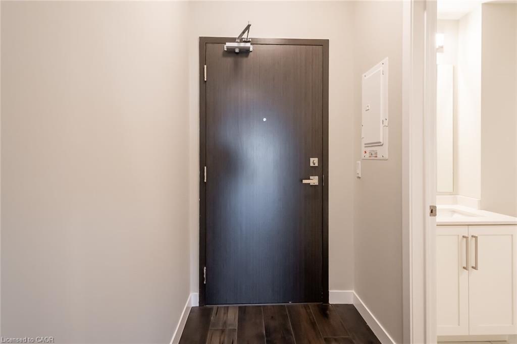 1503-15 Queen Street S, Hamilton, ON - Indoor