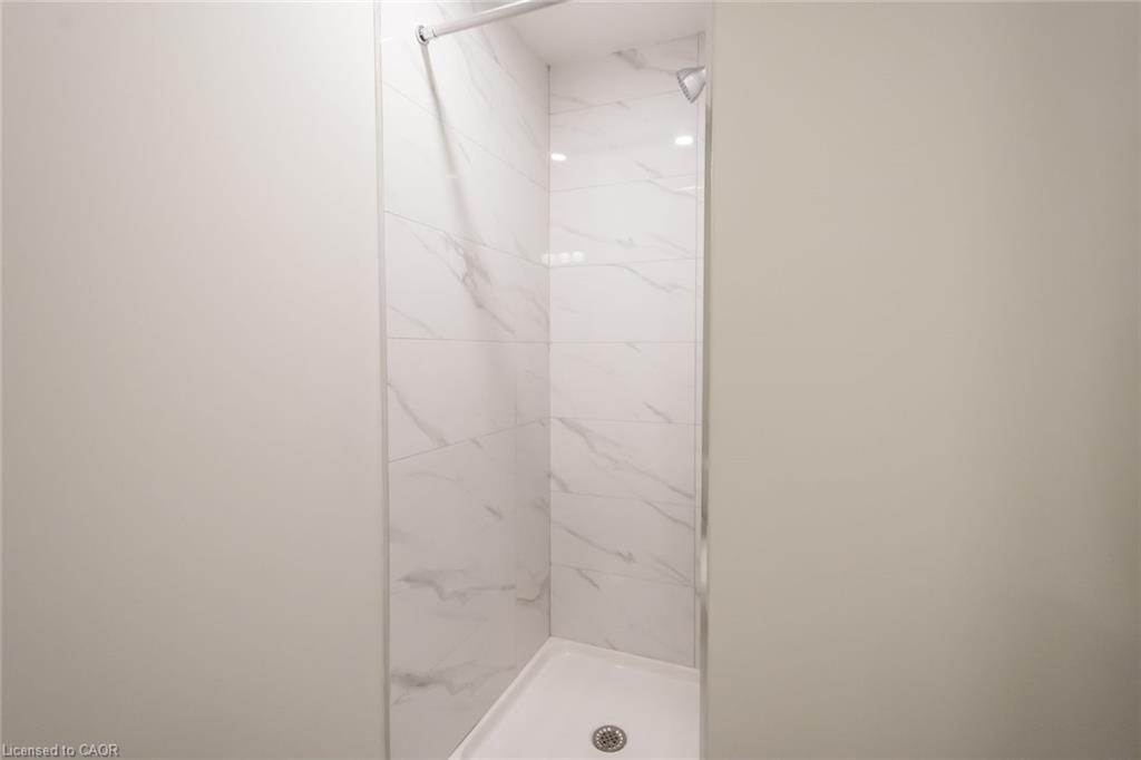 1503-15 Queen Street S, Hamilton, ON - Indoor Photo Showing Bathroom