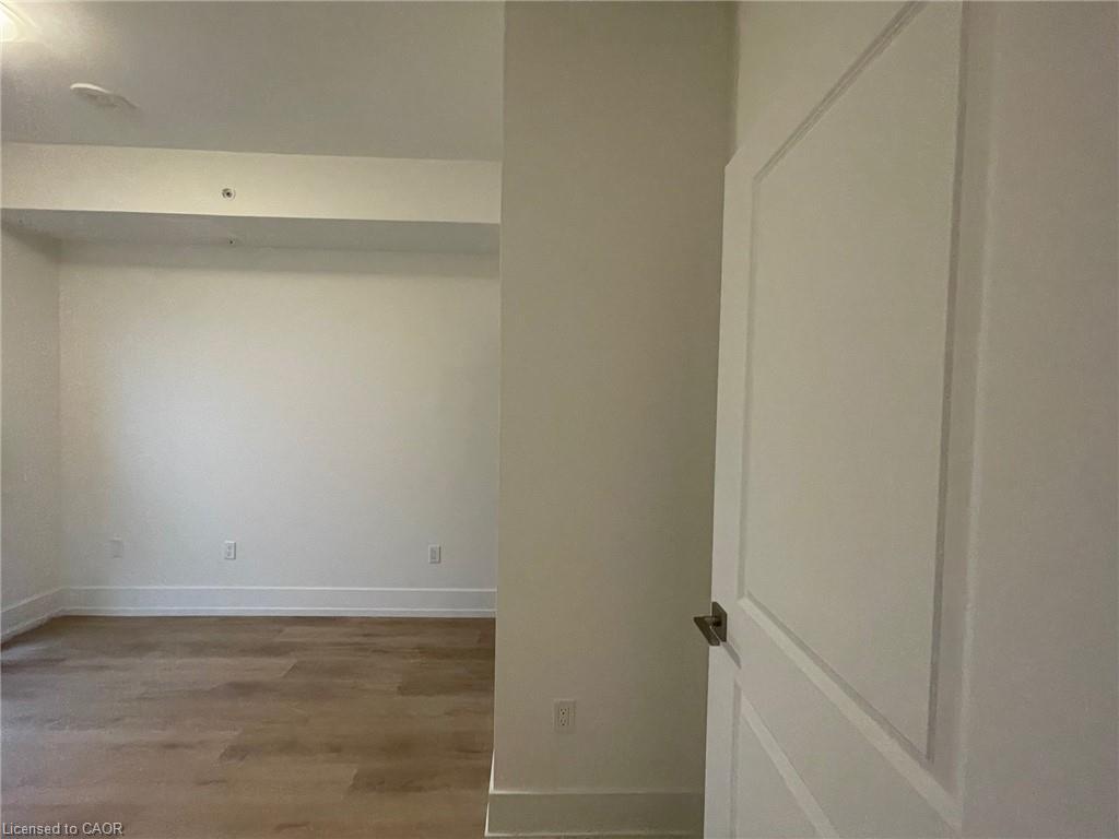 705-206 King Street W, Hamilton, ON - Indoor Photo Showing Other Room