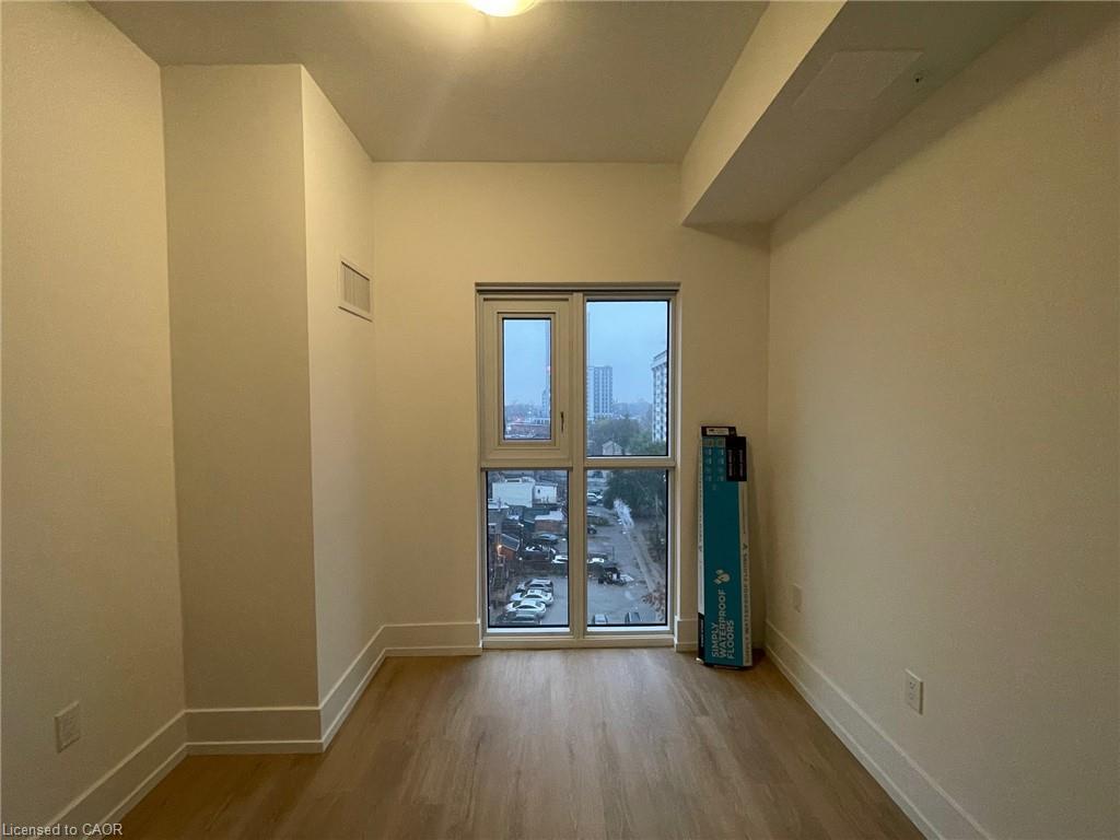 705-206 King Street W, Hamilton, ON - Indoor Photo Showing Other Room