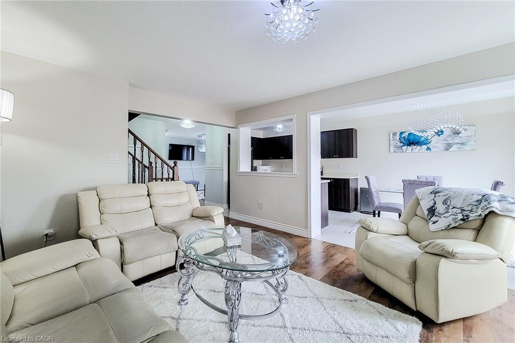76 Mcallistar Drive, Binbrook, ON - Indoor Photo Showing Living Room