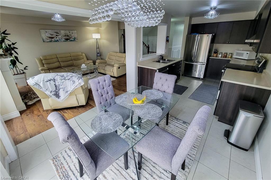 76 Mcallistar Drive, Binbrook, ON - Indoor Photo Showing Dining Room