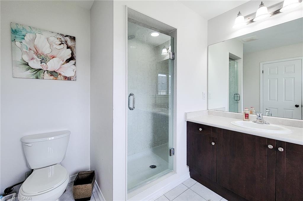 76 Mcallistar Drive, Binbrook, ON - Indoor Photo Showing Bathroom