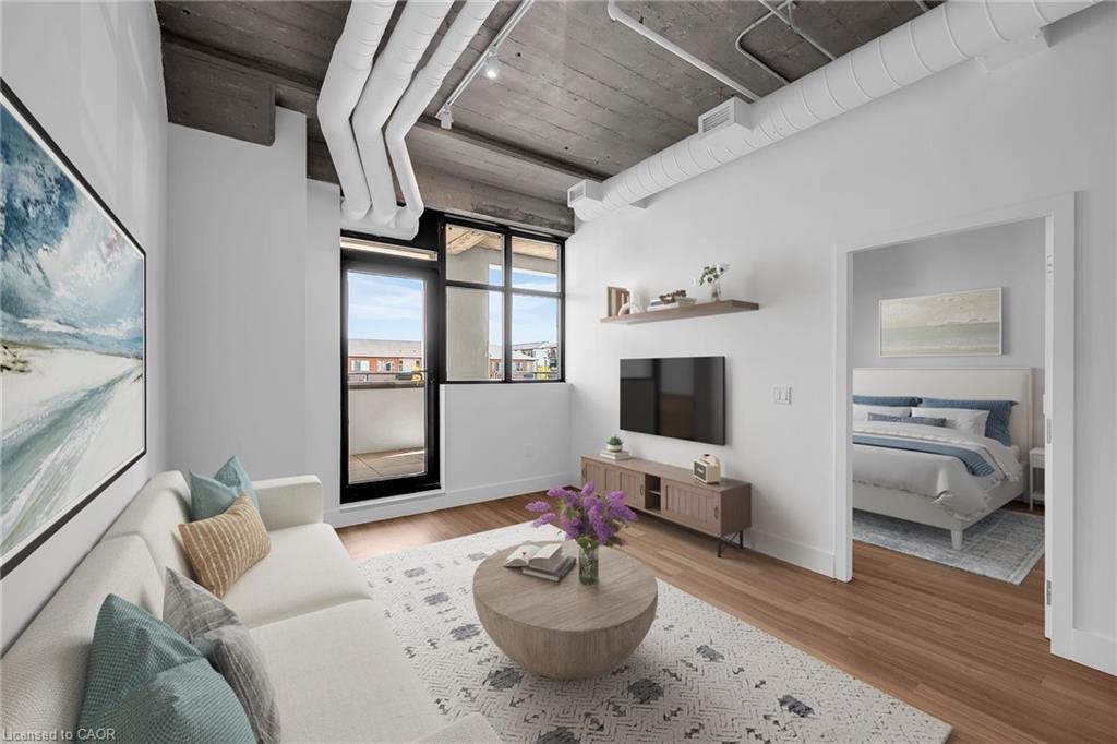 221-120 Huron Street, Guelph, ON - Indoor Photo Showing Living Room