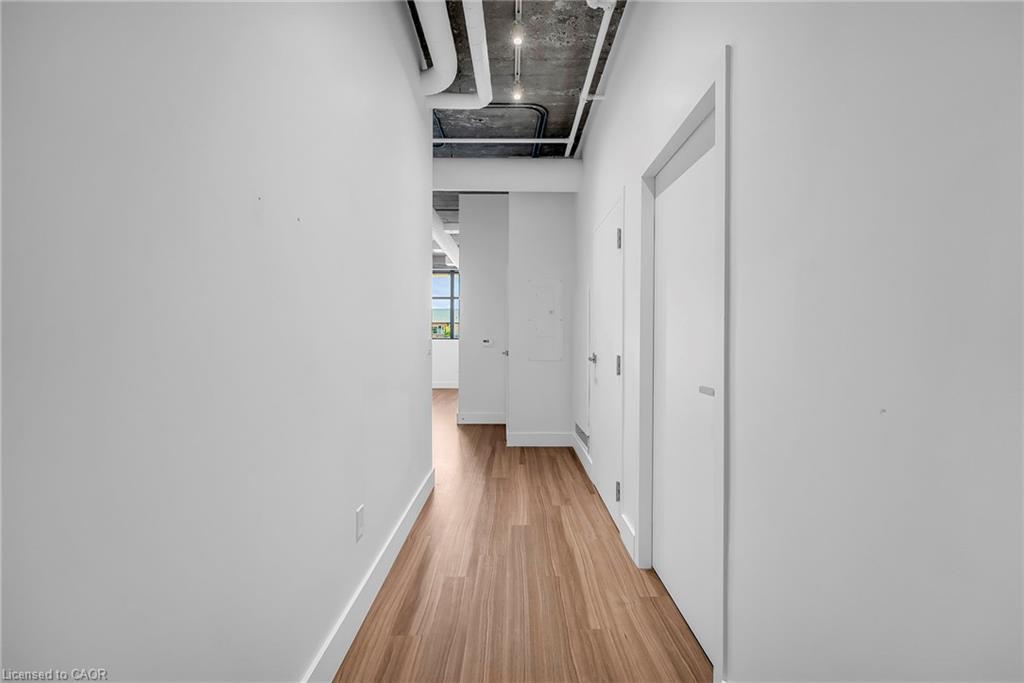 221-120 Huron Street, Guelph, ON - Indoor Photo Showing Other Room