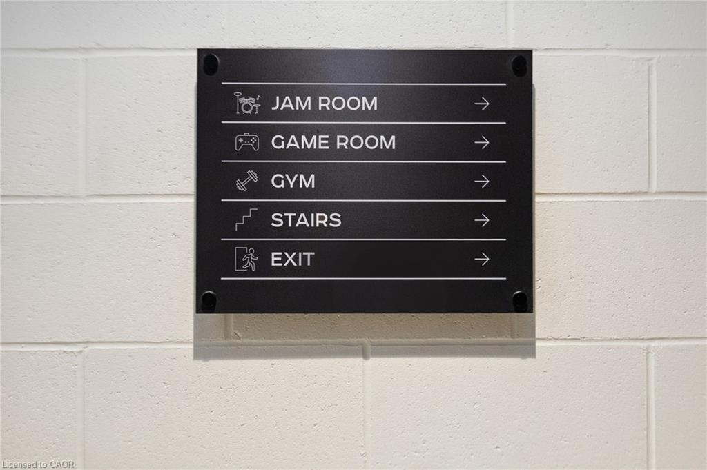 221-120 Huron Street, Guelph, ON - Indoor Photo Showing Other Room