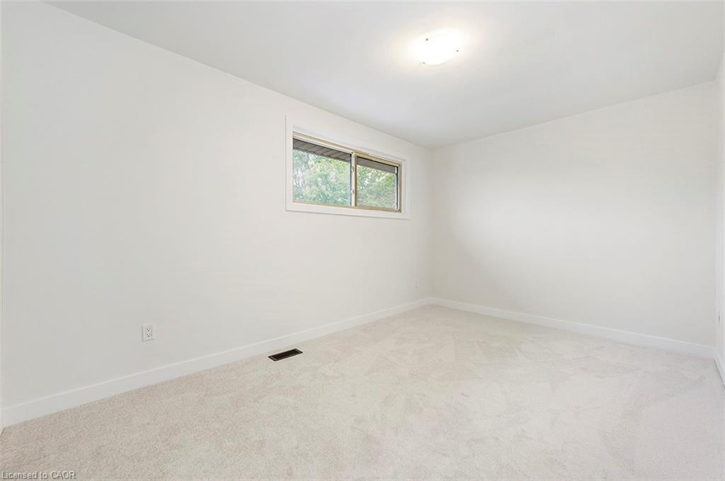 59 Woodman Drive, Hamilton, ON - Indoor Photo Showing Other Room