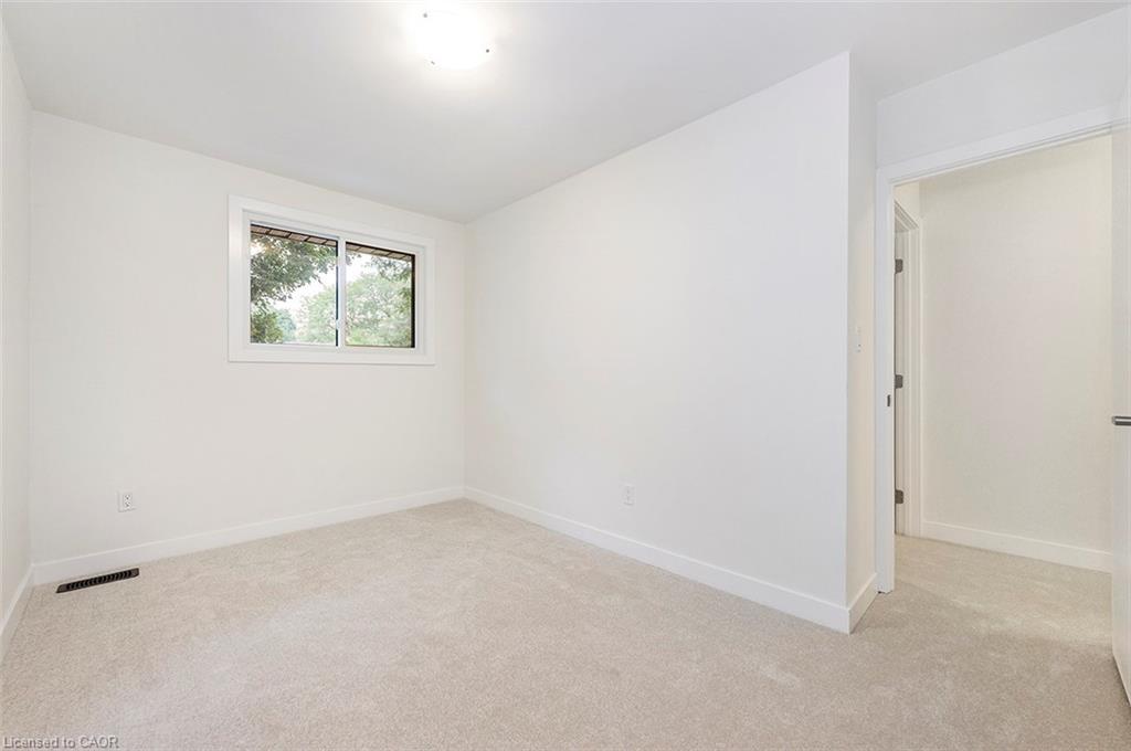 59 Woodman Drive, Hamilton, ON - Indoor Photo Showing Other Room