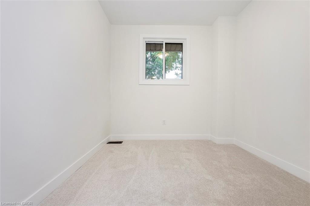 59 Woodman Drive, Hamilton, ON - Indoor Photo Showing Other Room