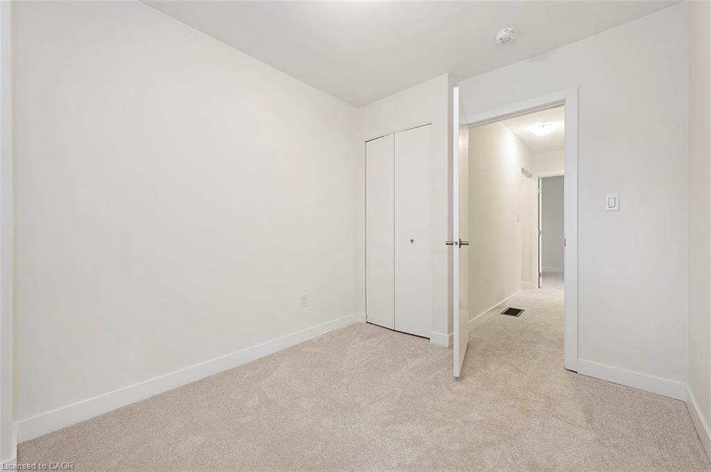 59 Woodman Drive, Hamilton, ON - Indoor Photo Showing Other Room