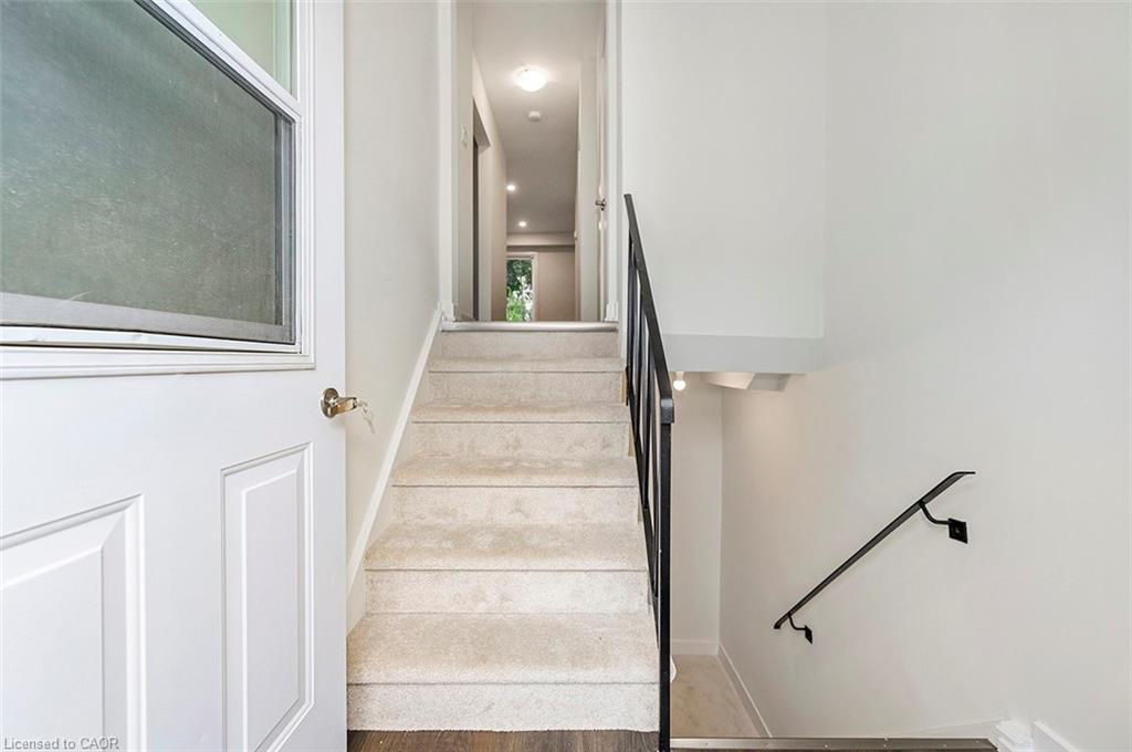 59 Woodman Drive, Hamilton, ON - Indoor Photo Showing Other Room