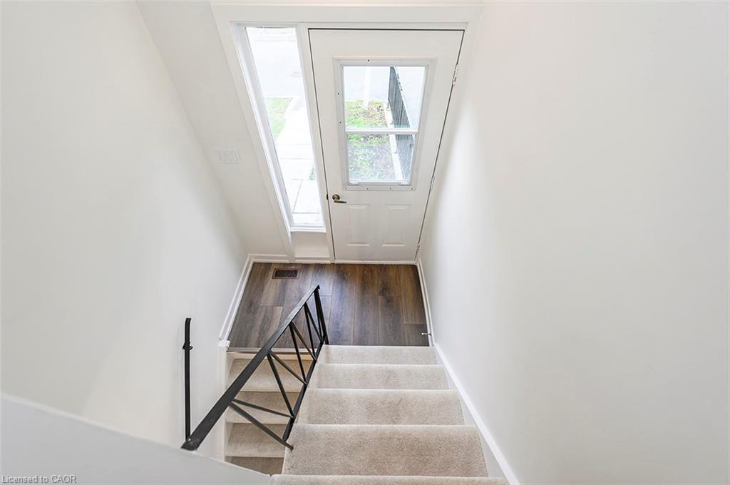 59 Woodman Drive, Hamilton, ON - Indoor Photo Showing Other Room