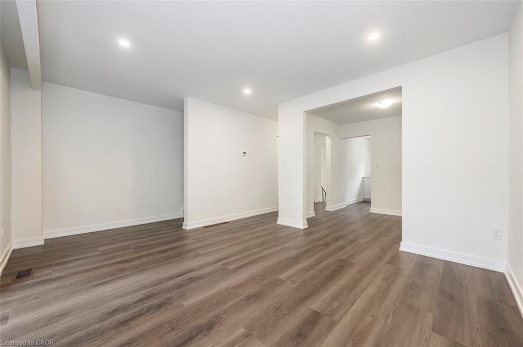 59 Woodman Drive, Hamilton, ON - Indoor Photo Showing Other Room