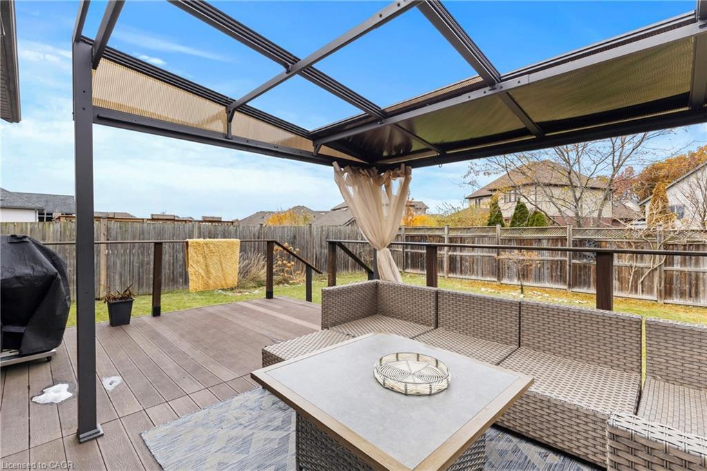 9147 Hendershot Boulevard, Niagara Falls, ON - Outdoor With Deck Patio Veranda With Exterior