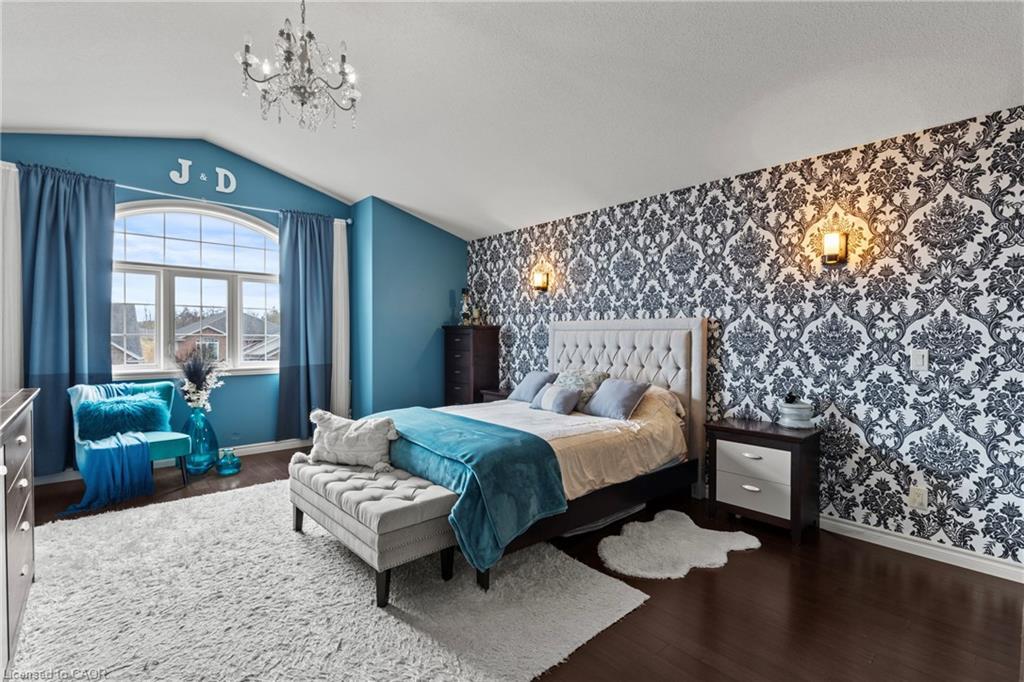 9147 Hendershot Boulevard, Niagara Falls, ON - Indoor Photo Showing Bedroom