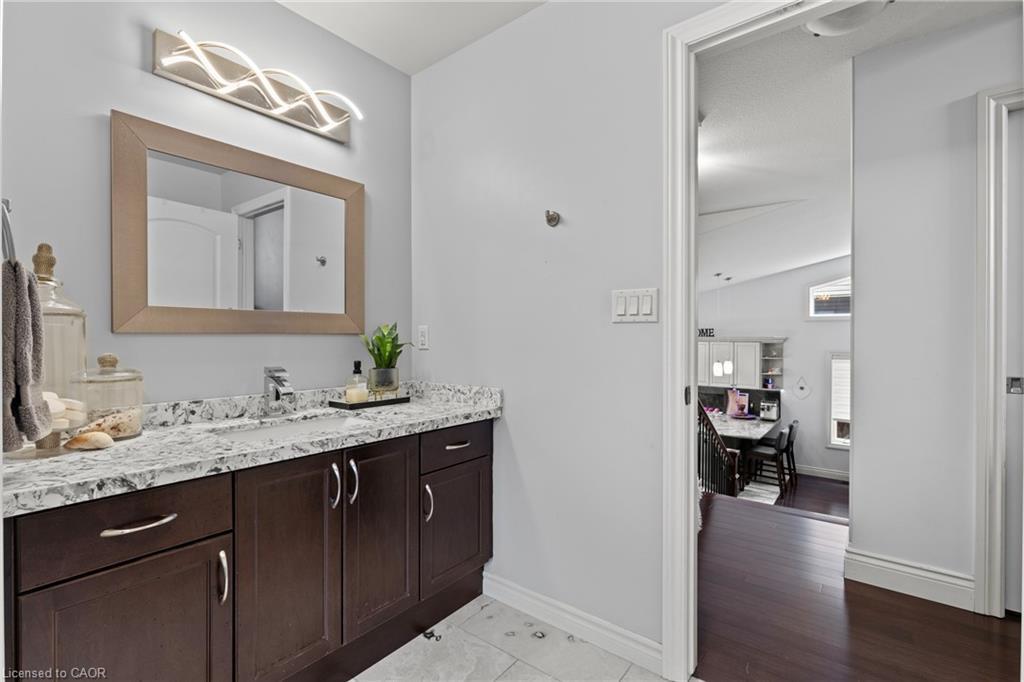 9147 Hendershot Boulevard, Niagara Falls, ON - Indoor Photo Showing Other Room