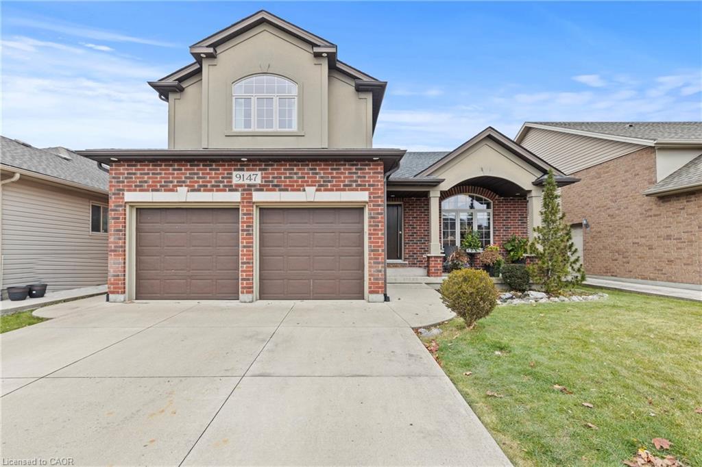 9147 Hendershot Boulevard, Niagara Falls, ON - Outdoor With Facade