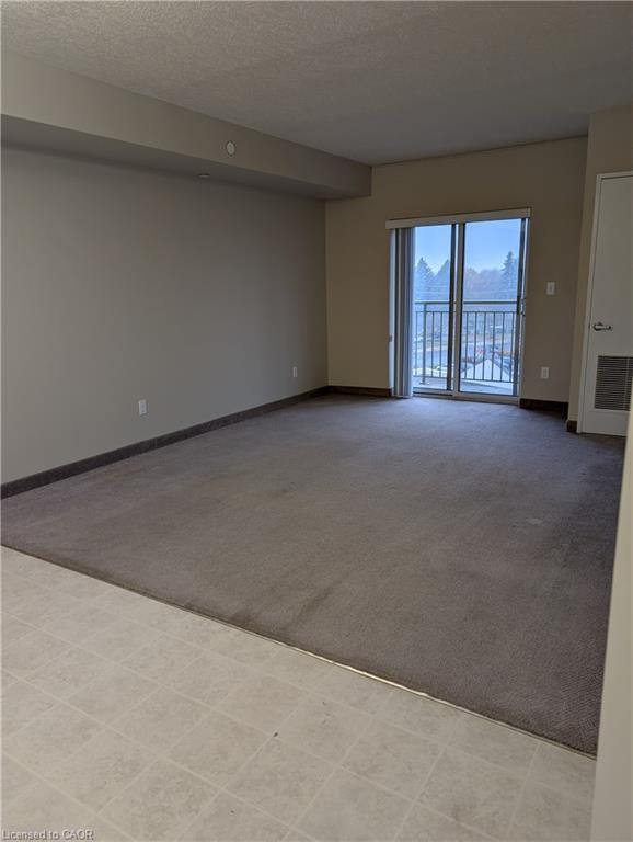 611-239 Auburn Drive, Waterloo, ON - Indoor Photo Showing Other Room