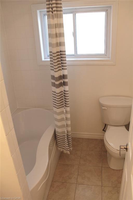 15 Springer Avenue, Hamilton, ON - Indoor Photo Showing Bathroom