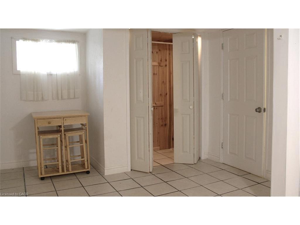 15 Springer Avenue, Hamilton, ON - Indoor Photo Showing Other Room
