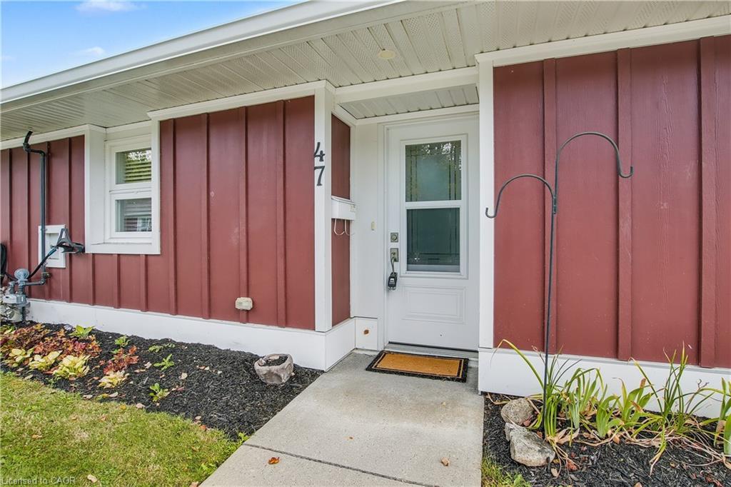 47 Szollosy Circle, Hamilton, ON - Outdoor With Exterior