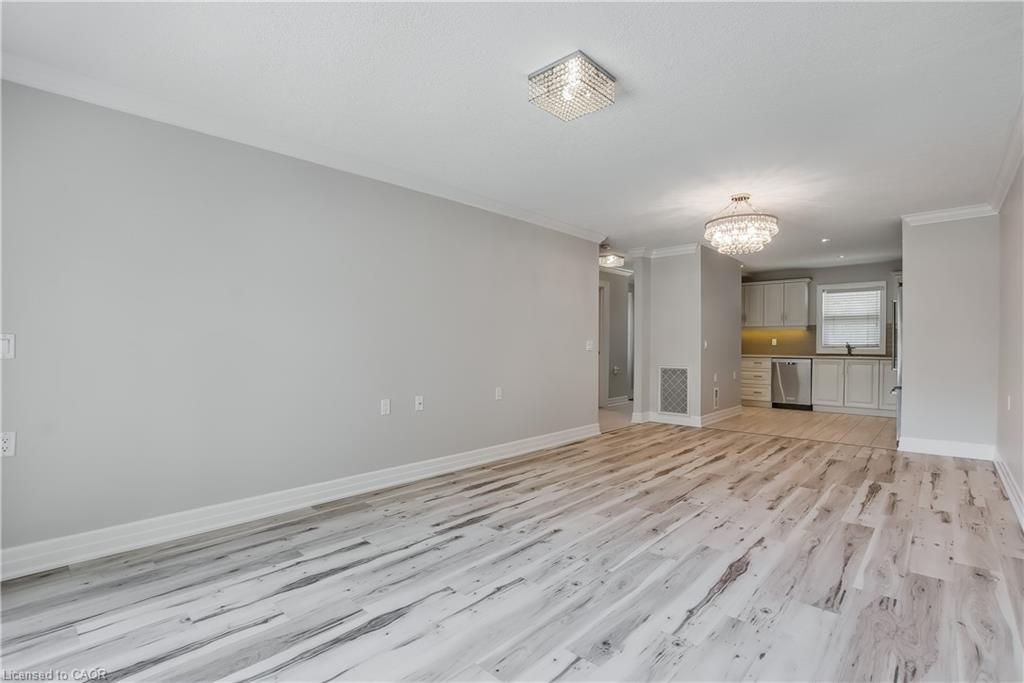 47 Szollosy Circle, Hamilton, ON - Indoor Photo Showing Other Room