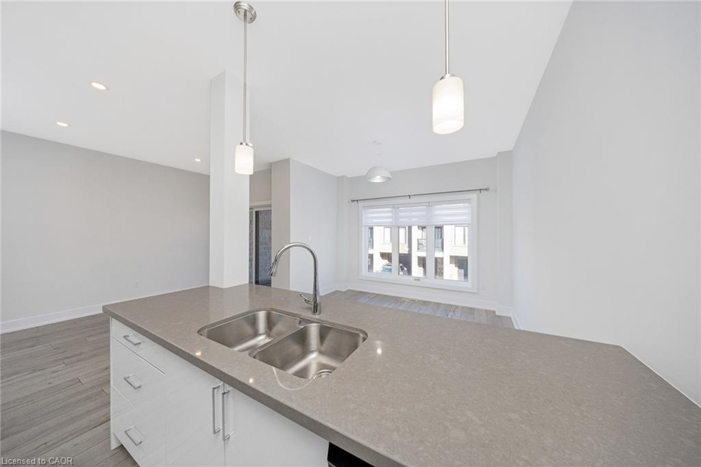 11-33 Jarvis Street, Brantford, ON - Indoor Photo Showing Kitchen With Double Sink