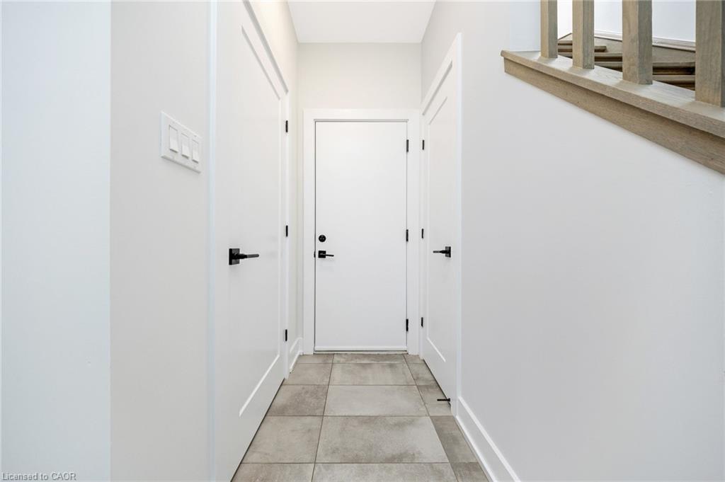 11-33 Jarvis Street, Brantford, ON - Indoor Photo Showing Other Room