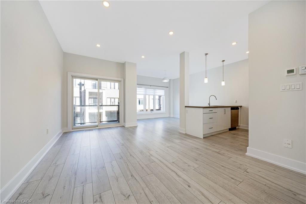 11-33 Jarvis Street, Brantford, ON - Indoor