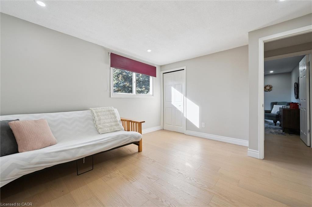 424 Clairbrook Crescent, Waterloo, ON - Indoor