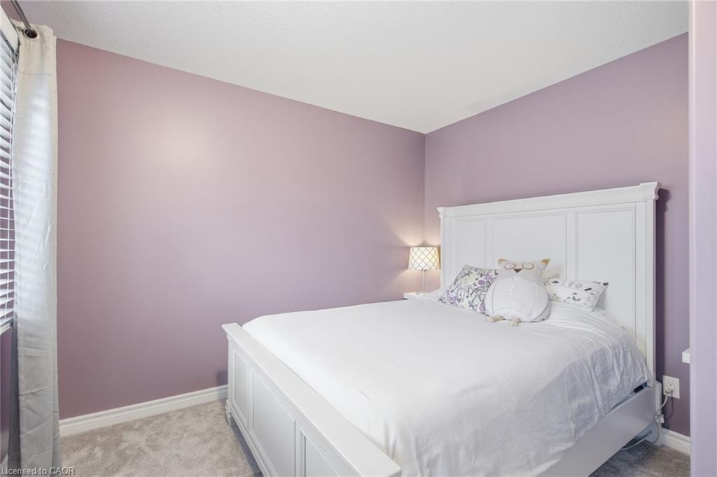 37-10 Foxglove Crescent, Kitchener, ON - Indoor Photo Showing Bedroom