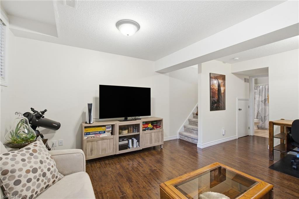 37-10 Foxglove Crescent, Kitchener, ON - Indoor Photo Showing Living Room