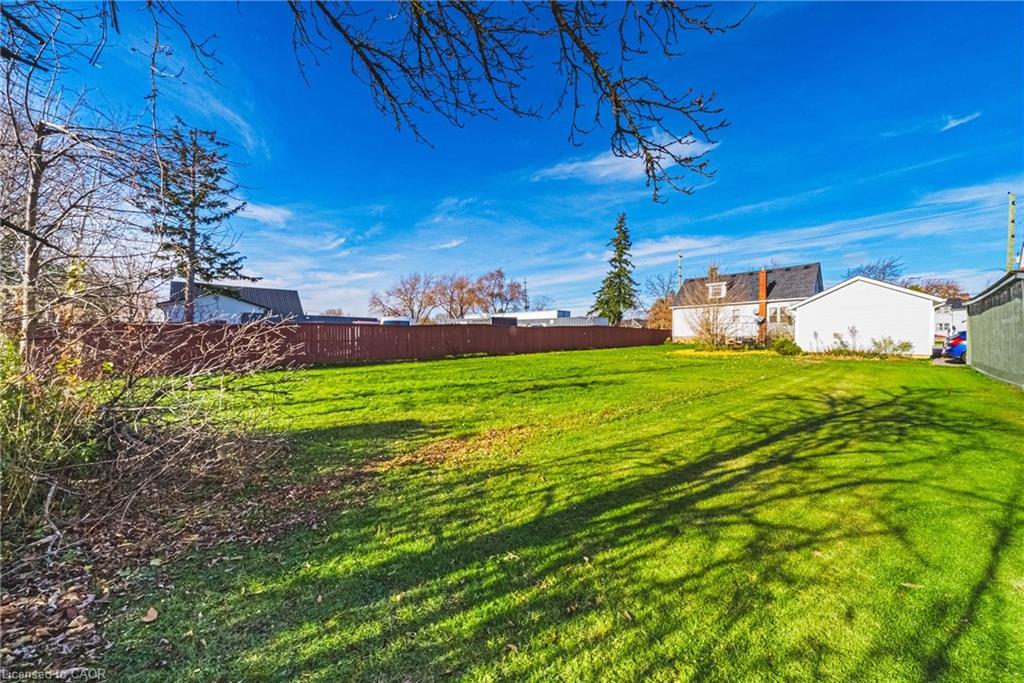 9037 Airport Road W, Hamilton, ON - Outdoor