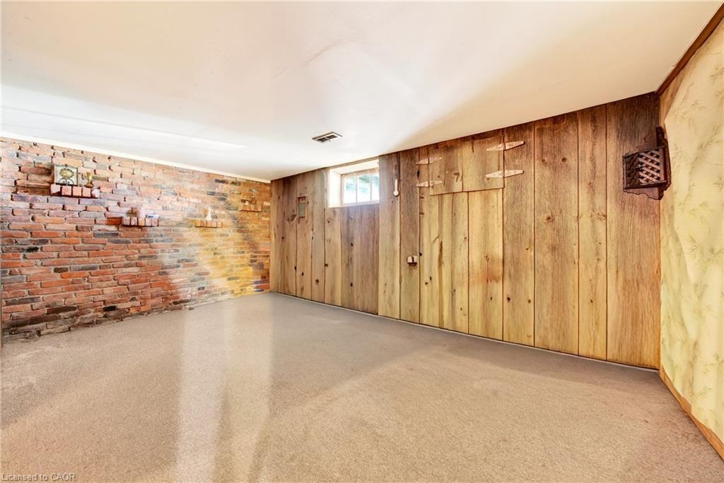 9037 Airport Road W, Hamilton, ON - Indoor