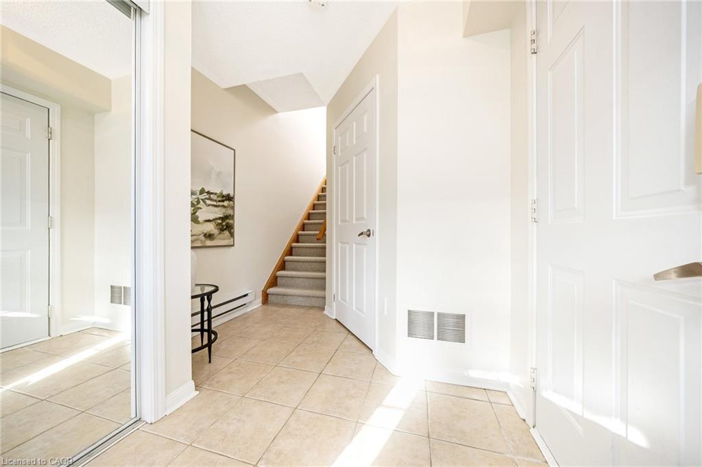 3187 Stornoway Circle, Oakville, ON - Indoor Photo Showing Other Room