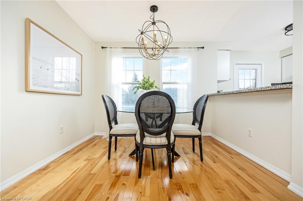 3187 Stornoway Circle, Oakville, ON - Indoor Photo Showing Dining Room