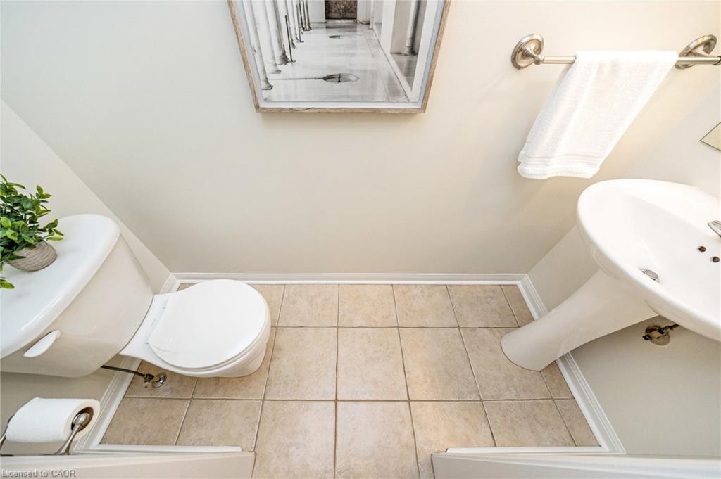 3187 Stornoway Circle, Oakville, ON - Indoor Photo Showing Bathroom