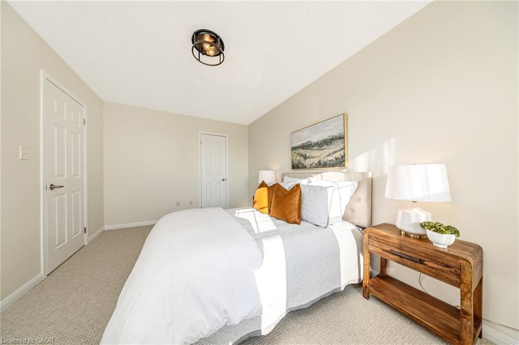3187 Stornoway Circle, Oakville, ON - Indoor Photo Showing Bedroom