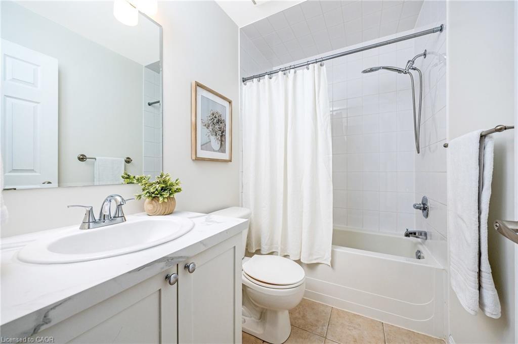 3187 Stornoway Circle, Oakville, ON - Indoor Photo Showing Bathroom
