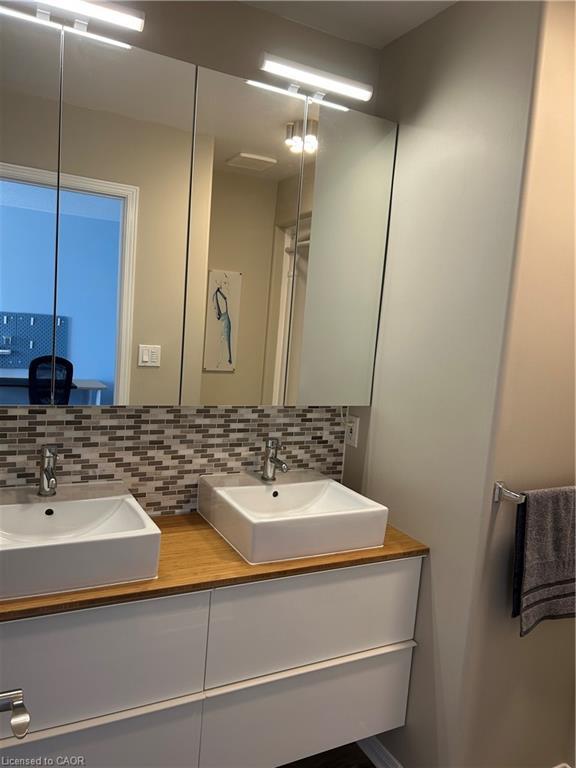 101 Dalgleish Avenue, Kingston, ON - Indoor Photo Showing Bathroom