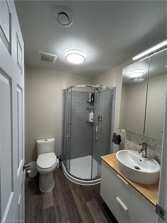 101 Dalgleish Avenue, Kingston, ON - Indoor Photo Showing Bathroom