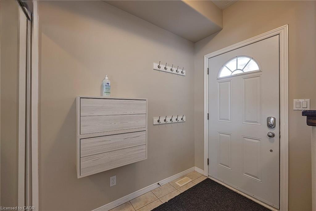 101 Dalgleish Avenue, Kingston, ON - Indoor Photo Showing Other Room