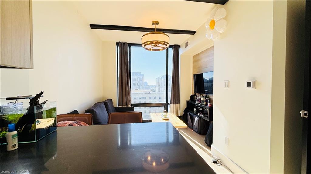 1536-145 Columbia Street W, Waterloo, ON - Indoor Photo Showing Dining Room